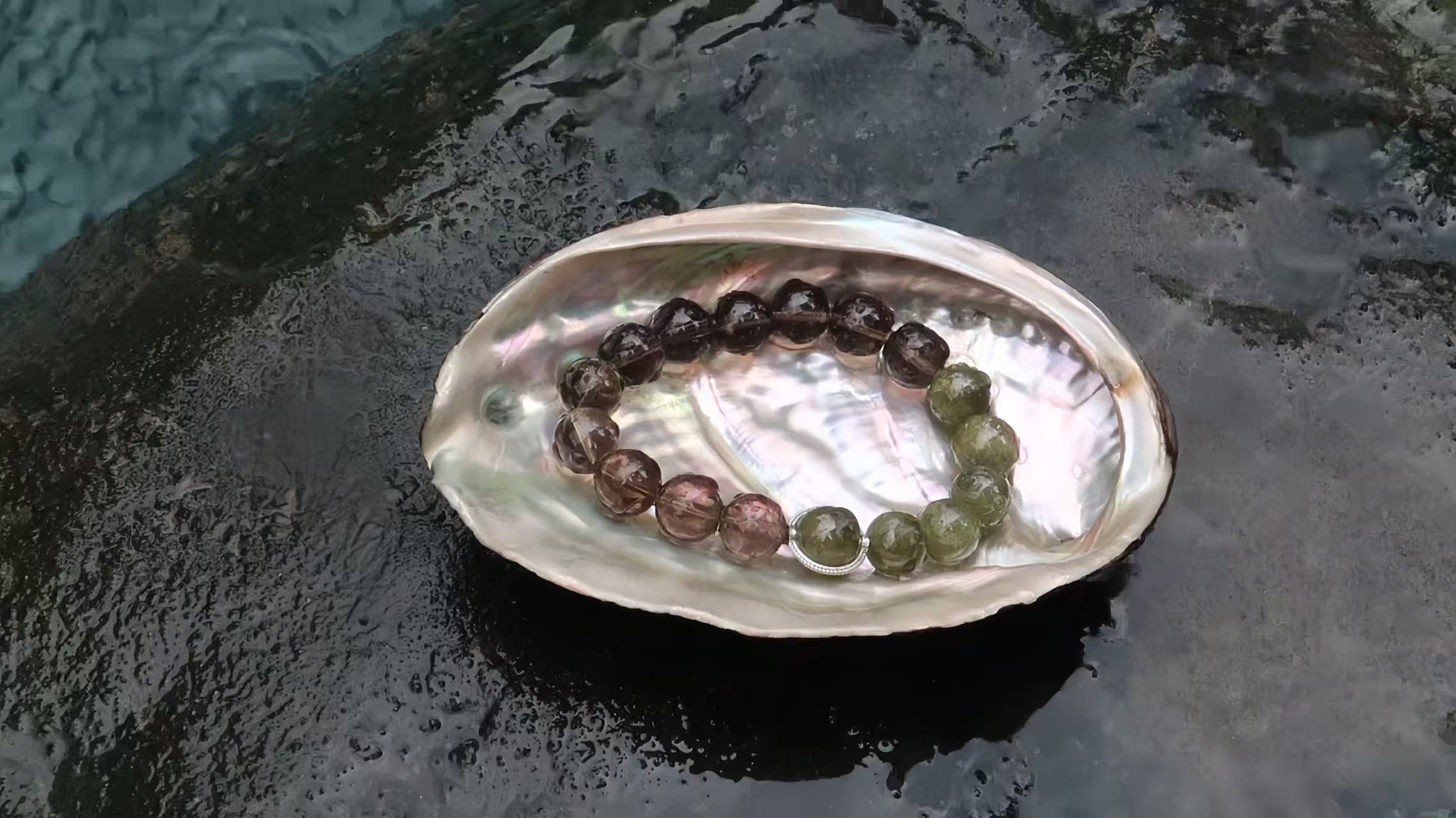 Healthy Glow | Handmade Crystal Bracelet with Smoky Quartz and Tsavorite